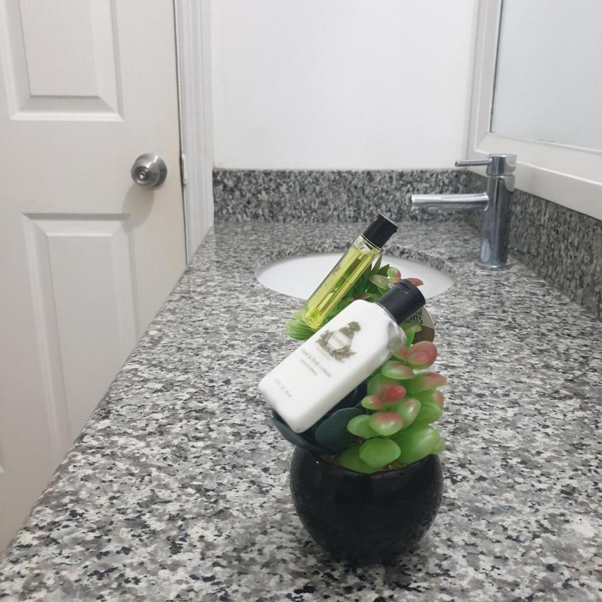 Harloe'S Place Кингстън Екстериор снимка